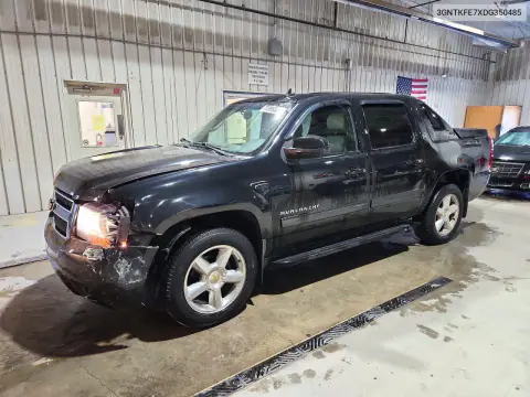 3GNTKFE7XDG350485 — 2013 Chevrolet Avalanche, Передняя часть, фото до ремонта