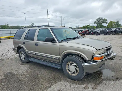 1999 CHEVROLET BLAZER VIN 1GNDT13W8X2156761 фото 4
