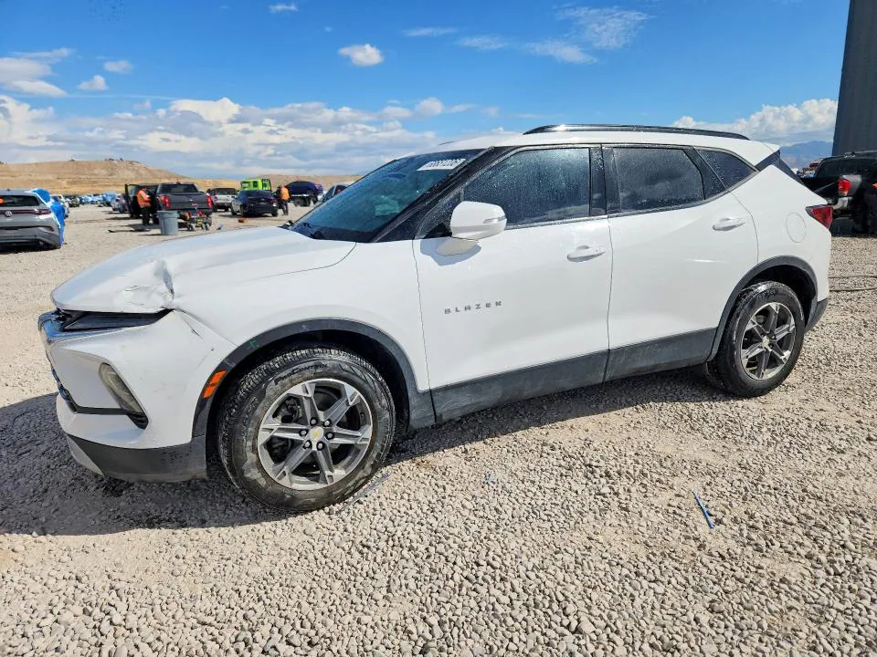 2023 CHEVROLET BLAZER VIN 3GNKBJRS9PS216047 фото 1