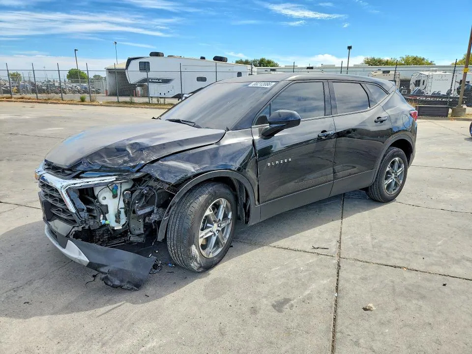 2025 Chevrolet Blazer VIN 3GNKBCR46SS155939 фото 1