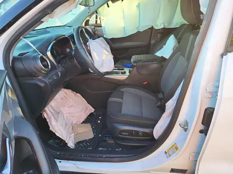 3GNKBCR47SS154900 — 2025 Chevrolet Blazer, Сторона, фото до ремонта