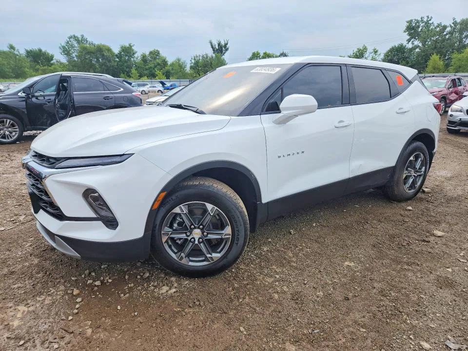 2026 Chevrolet Blazer VIN 3GNKBCR42TS165952 фото 1