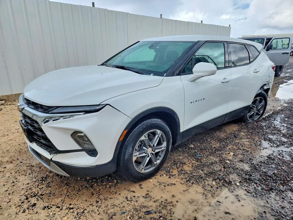 2026 Chevrolet Blazer VIN 3GNKBCR49TS151370 фото 1