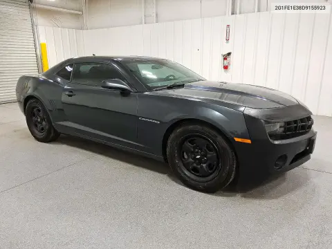 2013 Chevrolet Camaro Ls VIN 2G1FE1E38D9155923 фото 4