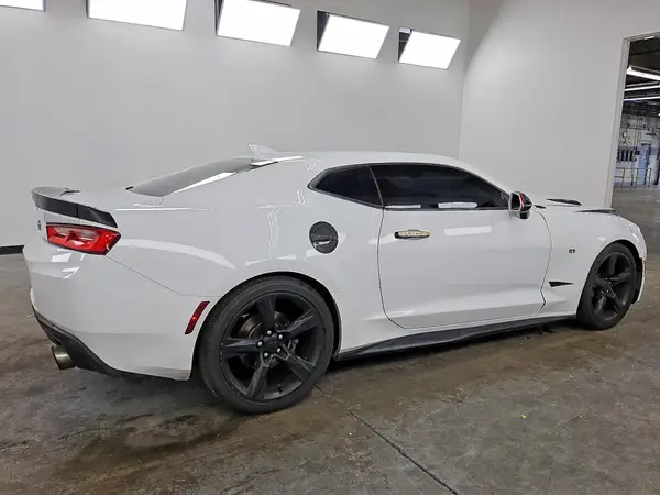 1G1FB1RX5H0137644 — 2017 Chevrolet Camaro, фото 3 с аукциона Copart 01.10.2026, Передняя часть