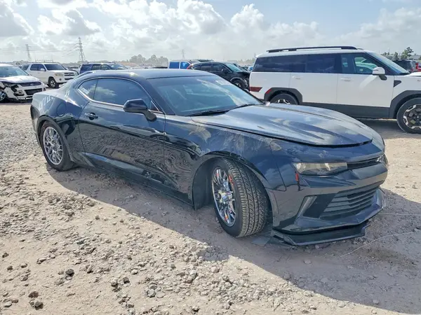 1G1FB1RS7H0102284 — 2017 Chevrolet Camaro, фото 4 с аукциона Copart, Передняя часть