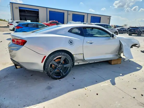 1G1FB1RX0H0105622 — 2017 Chevrolet Camaro, фото 3 с аукциона Copart, Передняя часть