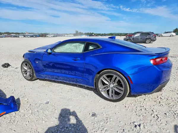 1G1FB1RS9H0167542 — 2017 Chevrolet Camaro, фото 2 с аукциона Copart, Передняя часть