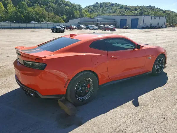 1G1FH1R70J0183869 — 2018 Chevrolet Camaro, фото 3 с аукциона Copart, Передняя часть