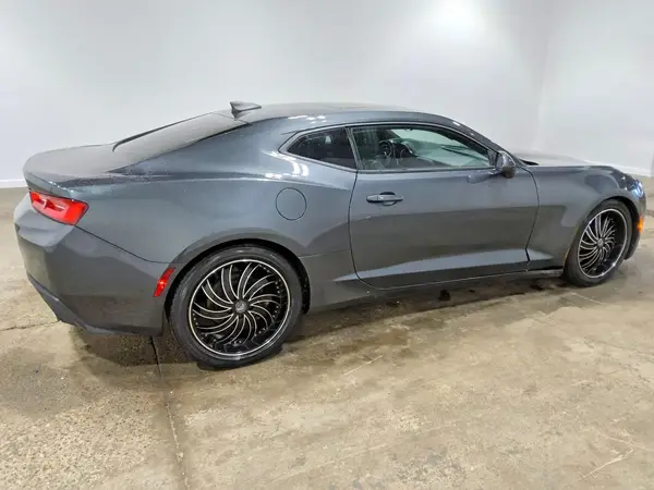 1G1FB1RS8J0163245 — 2018 Chevrolet Camaro, фото 3 с аукциона Copart 06.10.2026, Передняя часть