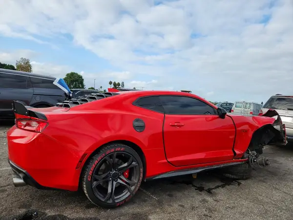 2018 CHEVROLET CAMARO VIN 1G1FE1R79J0112758 фото 3