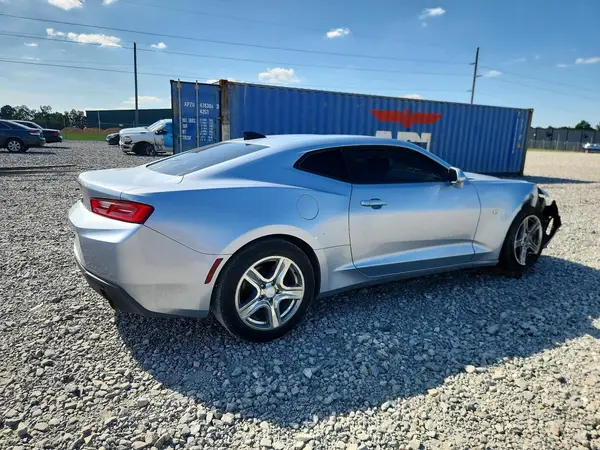 1G1FB1RX3J0127300 — 2018 Chevrolet Camaro, фото 3 с аукциона Copart, Передняя часть