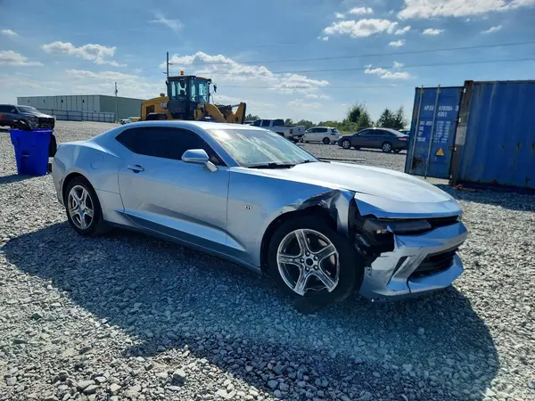 1G1FB1RX3J0127300 — 2018 Chevrolet Camaro, фото 4 с аукциона Copart, Передняя часть