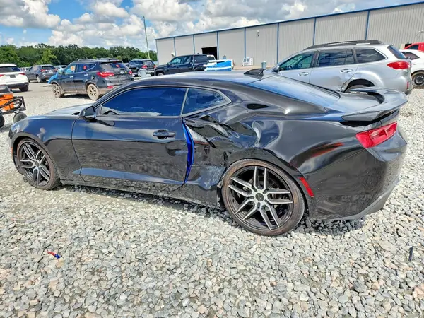 1G1FD1RSXJ0143508 — 2018 Chevrolet Camaro, фото 2 с аукциона Copart, Боковая часть
