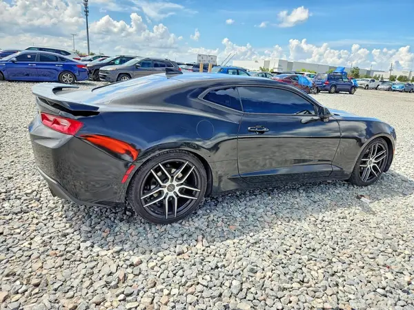 1G1FD1RSXJ0143508 — 2018 Chevrolet Camaro, фото 3 с аукциона Copart, Боковая часть