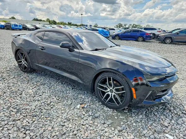 1G1FD1RSXJ0143508 — 2018 Chevrolet Camaro, фото 4 с аукциона Copart, Боковая часть