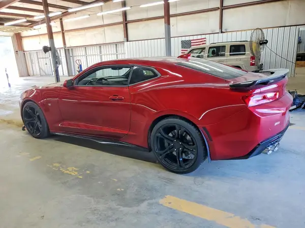 1G1FG1R72J0178529 — 2018 Chevrolet Camaro, фото 2 с аукциона Copart, Передняя часть