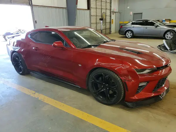 1G1FG1R72J0178529 — 2018 Chevrolet Camaro, фото 4 с аукциона Copart, Передняя часть
