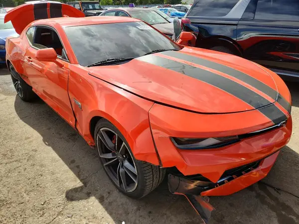 1G1FD1RSXJ0186777 — 2018 Chevrolet Camaro, фото 4 с аукциона Copart, Передняя часть