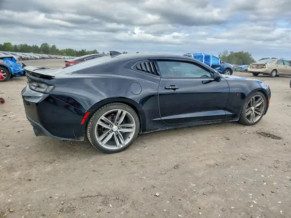 1G1FB1RS0J0151980 — 2018 Chevrolet Camaro, фото 3 с аукциона Copart, Задняя часть