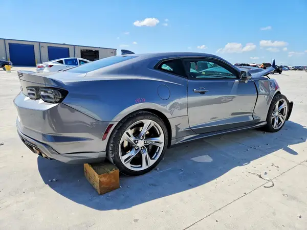 1G1FE1R78K0145154 — 2019 Chevrolet Camaro, фото 3 с аукциона Copart, Передняя часть
