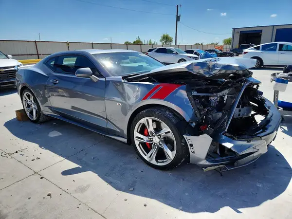 1G1FE1R78K0145154 — 2019 Chevrolet Camaro, фото 4 с аукциона Copart, Передняя часть