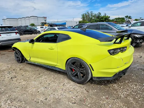 1G1FJ1R61K0144852 — 2019 Chevrolet Camaro, фото 2 с аукциона Copart, Передняя часть
