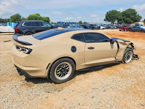 1G1FF1R70M0131006 — 2021 Chevrolet Camaro, фото 3 с аукциона Copart, Передняя часть