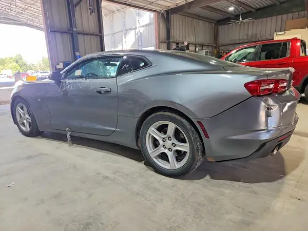 1G1FB1RX5N0114635 — 2022 Chevrolet Camaro, фото 2 с аукциона Copart, Передняя часть