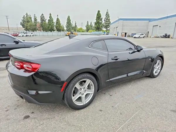 1G1FB1RX1P0153905 — 2023 Chevrolet Camaro, фото 3 с аукциона Copart 15.10.2026, Боковая часть