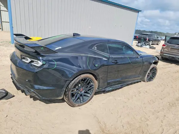 1G1FF1R75P0126730 — 2023 Chevrolet Camaro, фото 3 с аукциона Copart, Передняя часть