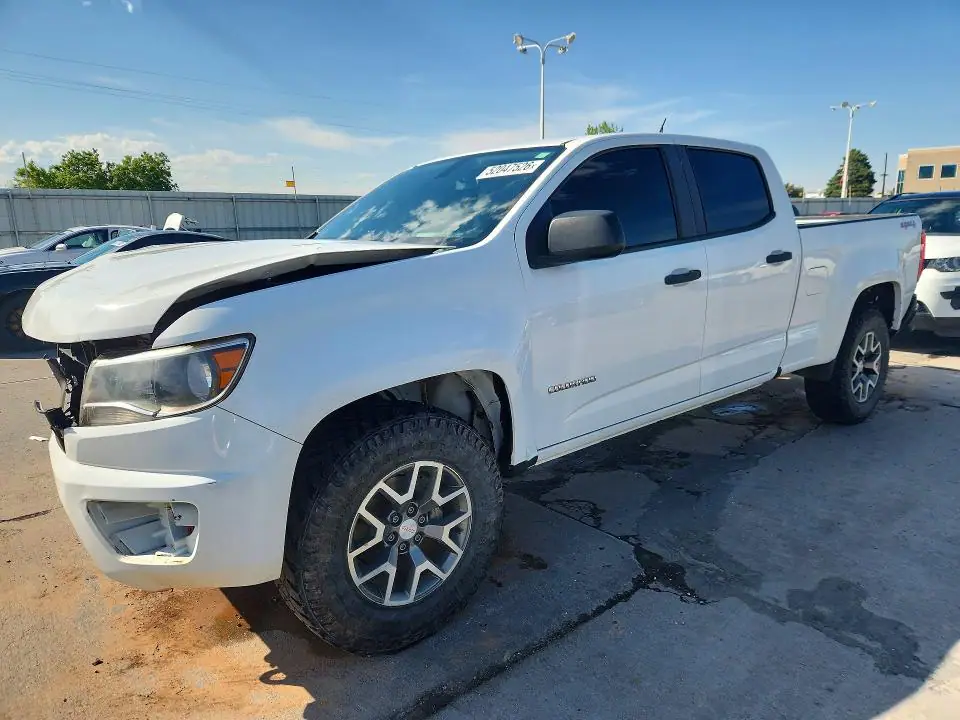 1GCGTAE32F1174198 Chevrolet Colorado 2015 — повреждение Передняя часть, фото до ремонта