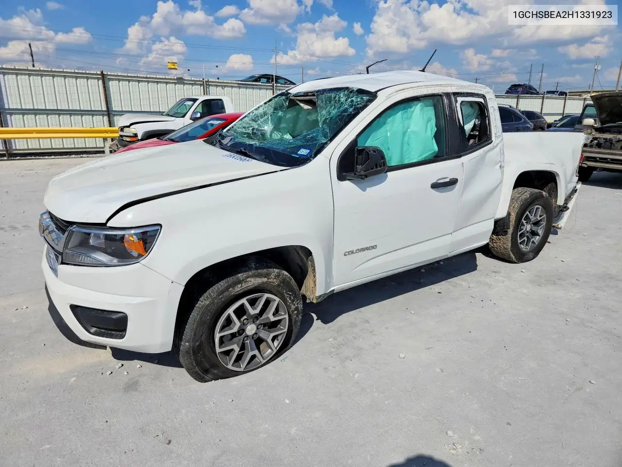 2017 Chevrolet Colorado VIN 1GCHSBEA2H1331923 фото 1