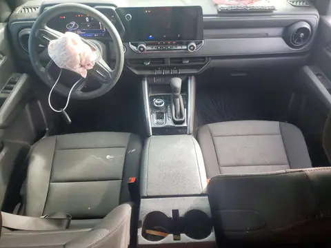 1GCPTEEK9S1123631 — 2025 Chevrolet Colorado, фото 8 с аукциона Copart, Передняя часть