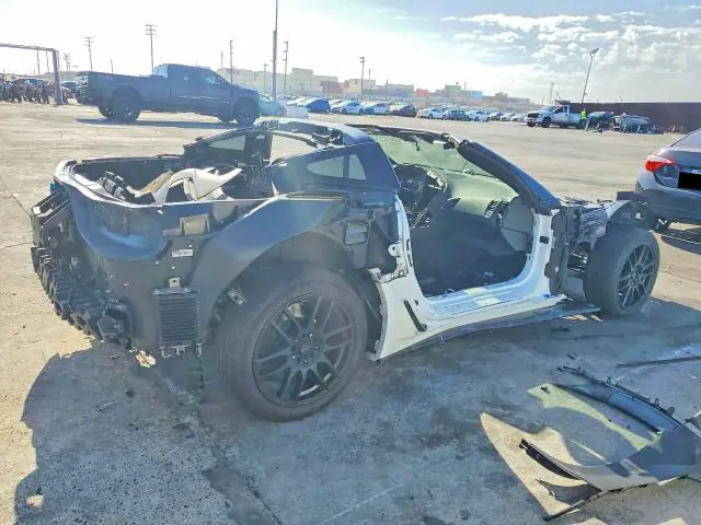 1G1YR2D60F5602159 — 2015 Chevrolet Corvette, фото 3 с аукциона Copart 30.09.2026, Вандализм