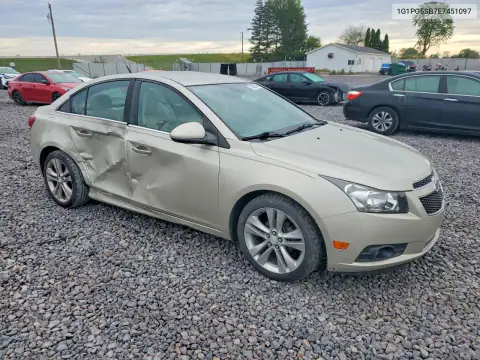 1G1PG5SB7E7451097 — 2014 Chevrolet Cruze, фото 4 с аукциона Copart, Сторона