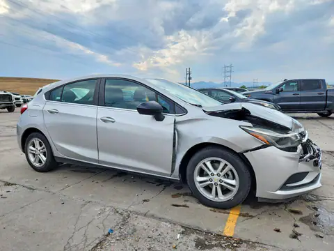 3G1BE6SM4HS599429 — 2017 Chevrolet Cruze, фото 4 с аукциона Copart 30.09.2026, Передняя часть