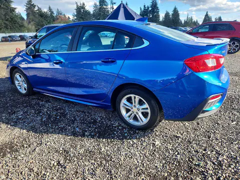 2017 Chevrolet Cruze VIN 1G1BE5SMXH7168098 фото 2