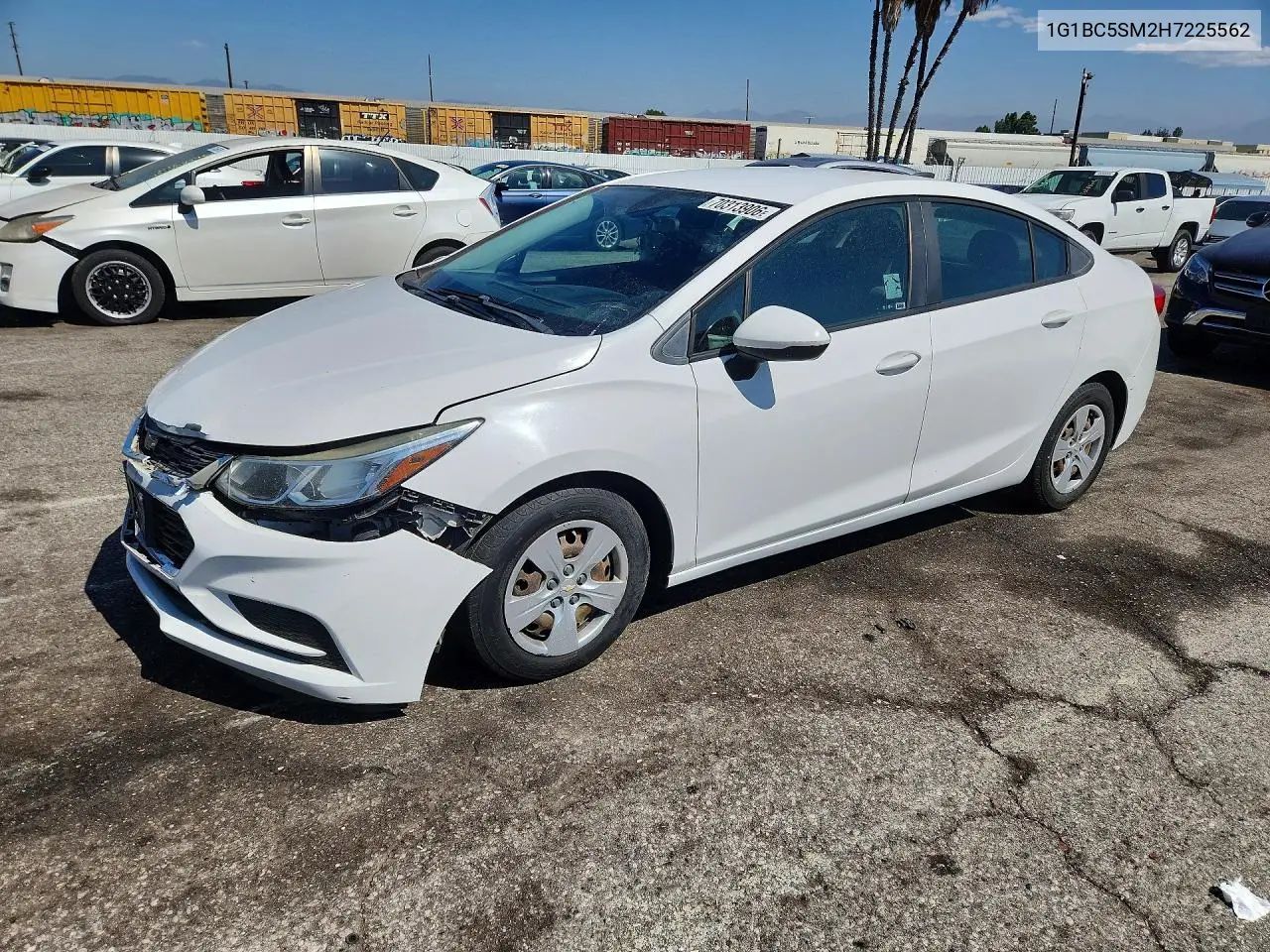 2017 Chevrolet Cruze Ls VIN 1G1BC5SM2H7225562 фото 1