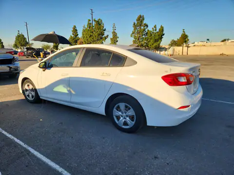2017 Chevrolet Cruze VIN 1G1BC5SM2H7241292 фото 2