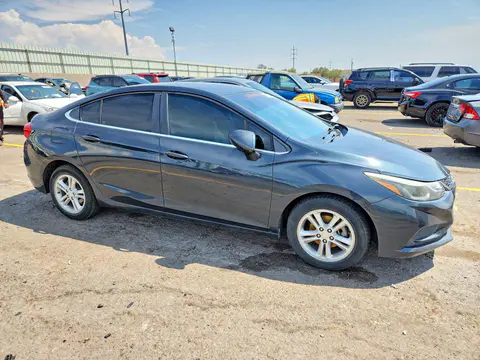 2018 Chevrolet Cruze VIN 1G1BE5SM7J7119169 фото 4