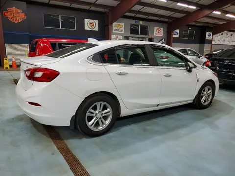 2018 Chevrolet Cruze VIN 1G1BE5SM5J7176082 фото 3