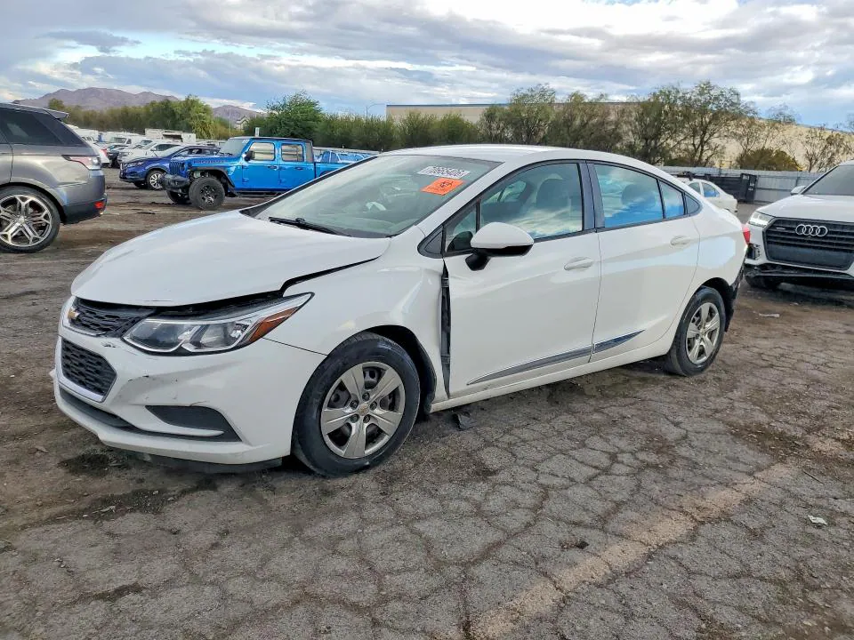 2018 Chevrolet Cruze VIN 1G1BC5SM0J7223606 фото 1