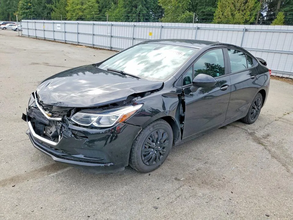 2018 Chevrolet Cruze VIN 1G1BC5SM5J7143010 фото 1