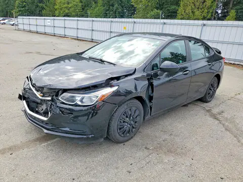 1G1BC5SM5J7143010 — 2018 Chevrolet Cruze, Передняя часть (Front End), фото до ремонта