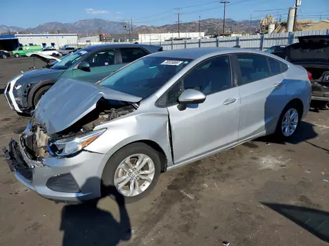 1G1BC5SM3K7120374 — 2019 Chevrolet Cruze, Передняя часть (Front End), фото до ремонта