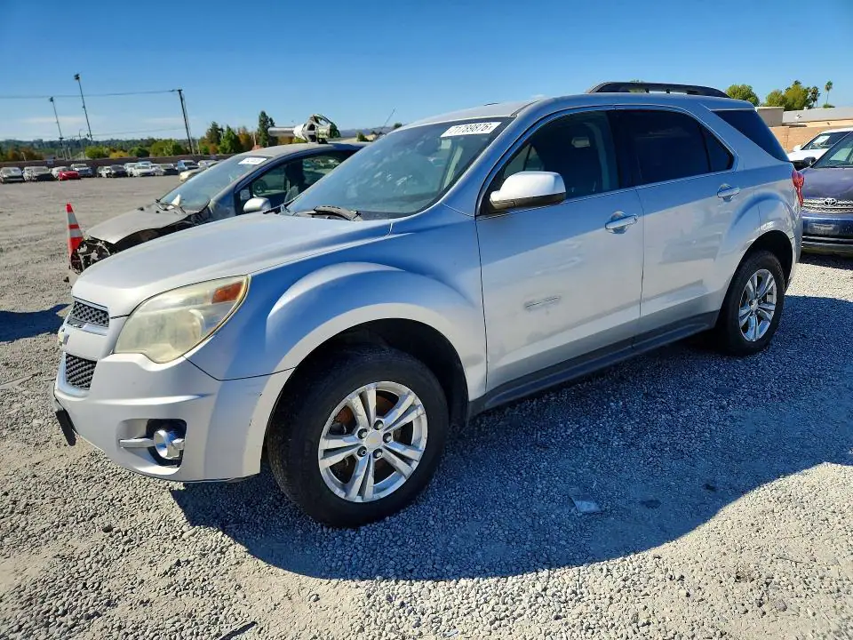 2GNALCEK9E6273127 Chevrolet Equinox 2014 — повреждение Мелкие вмятины и царапины, фото до ремонта