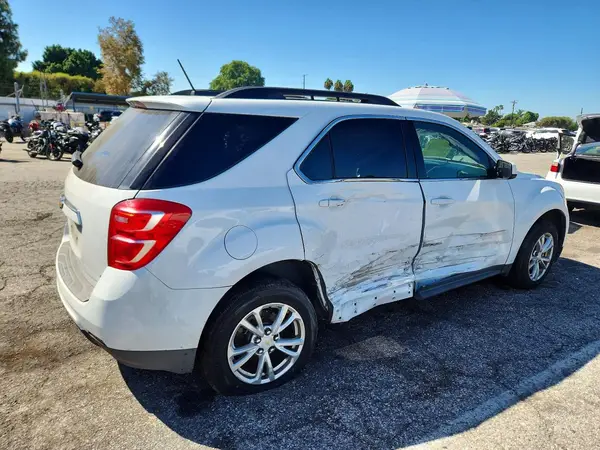2GNALCEK9H1599592 — 2017 Chevrolet Equinox, фото 3 с аукциона Copart, Боковая часть