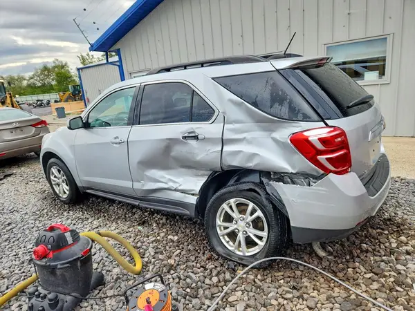 2GNALCEK9H1563286 — 2017 Chevrolet Equinox, фото 2 с аукциона Copart, Боковая часть