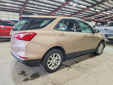 2018 Chevrolet Equinox VIN 2GNAXREVXJ6176238 фото 3